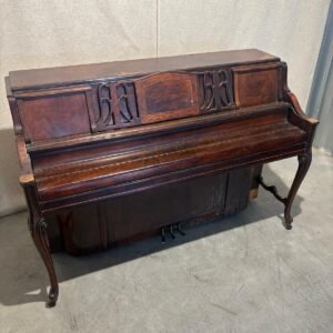 Studio piano kimball